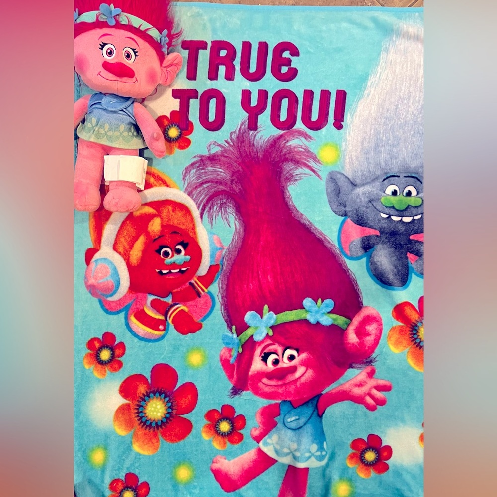 Trolls Throw Blanket & Large Plush